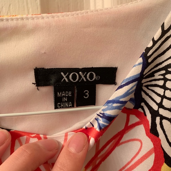 XOXO juniors sz 3 floral dress with flower accent - Picture 2 of 4